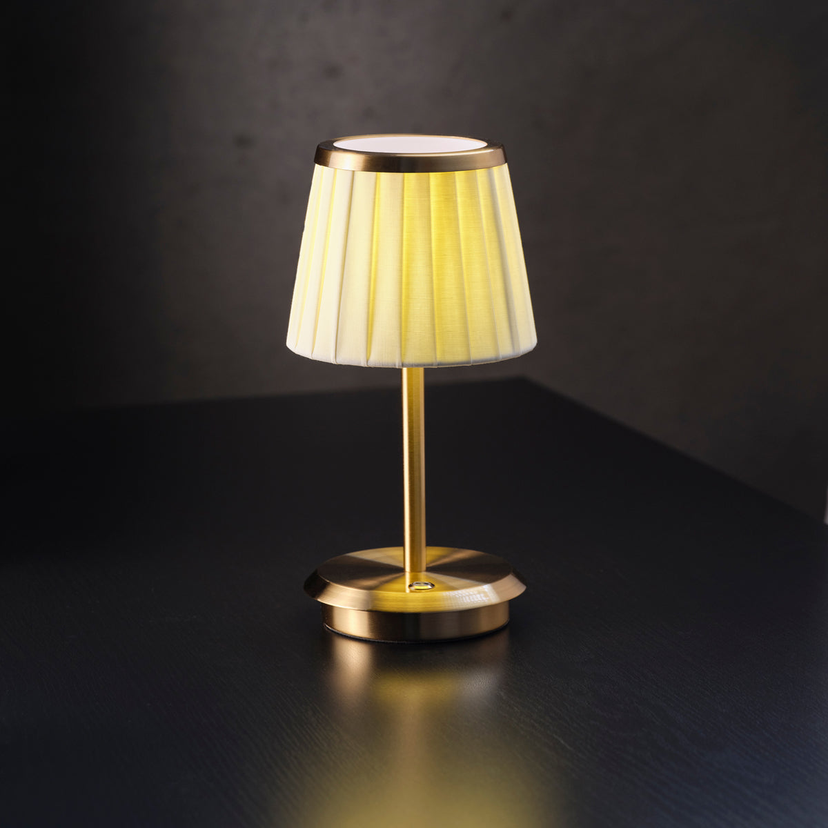 1000201 Tablekraft Ambience Adelaide Lamp Shade Tomkin Australia Hospitality Supplies