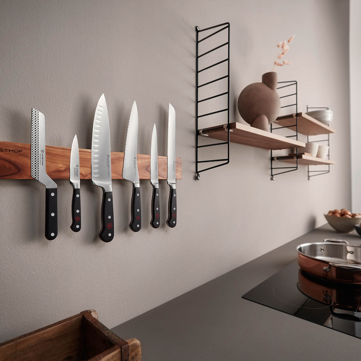 Classic Black Bread Knife 200mm