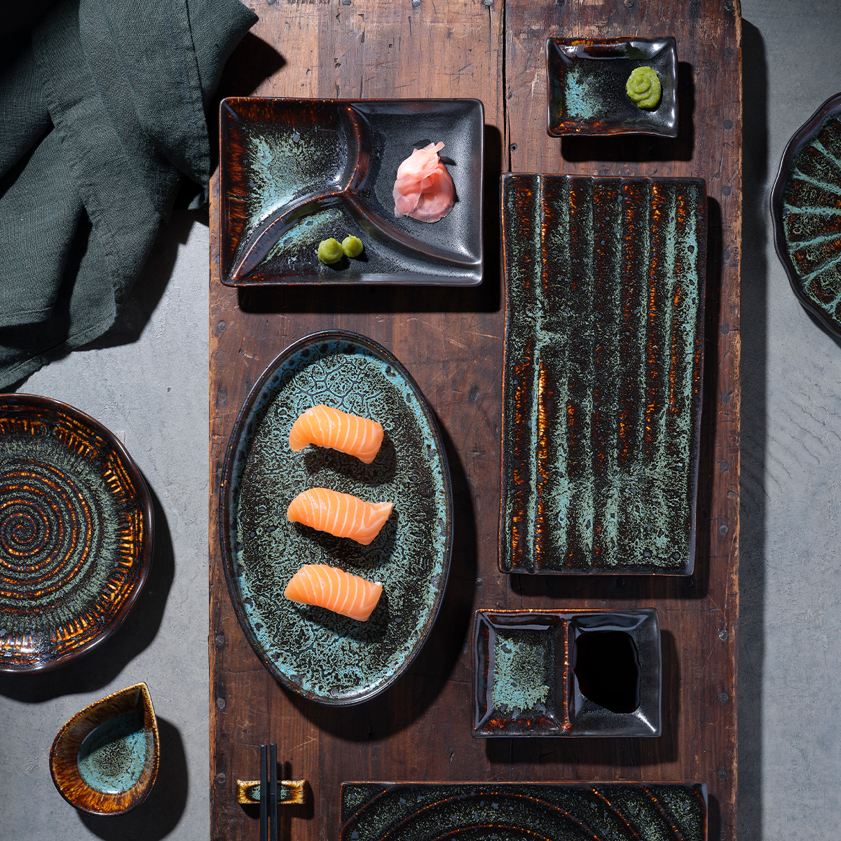 Fusion Sushi Plate 282x150mm Patina